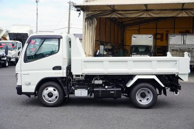 三菱 キャンター 2RG-FBA60(2WD)の写真3