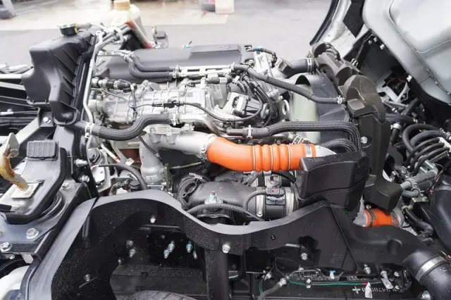 三菱 キャンター 2RG-FBA60(2WD)の写真15