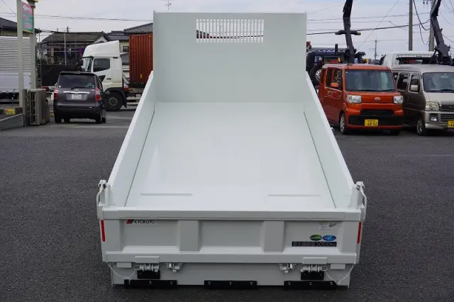 三菱 キャンター 2RG-FBA60(2WD)の写真19