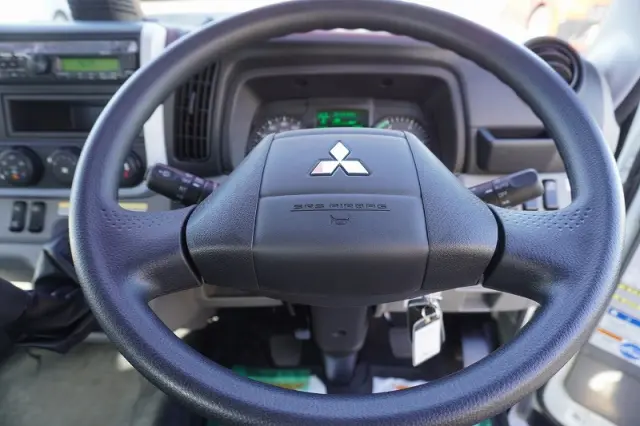 三菱 キャンター 2PG-FEB80(2WD)の写真31