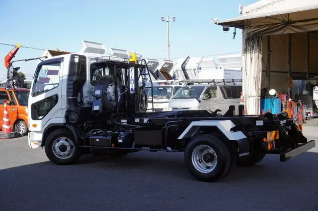 三菱 ファイター 2KG-FK72F(2WD)の写真7