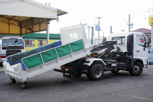 日野 レンジャー 2KG-FC2ABA(2WD)の写真9