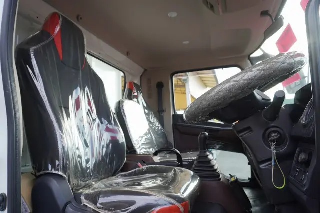 日野 レンジャー 2KG-FC2ABA(2WD)の写真37