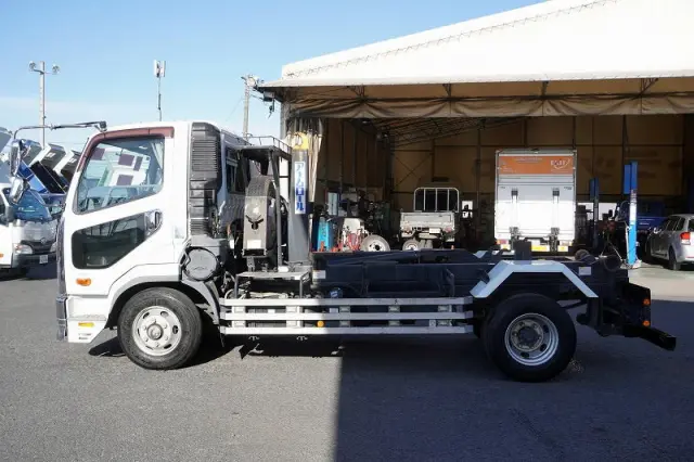 三菱 ファイター TKG-FK71F(2WD)の写真3