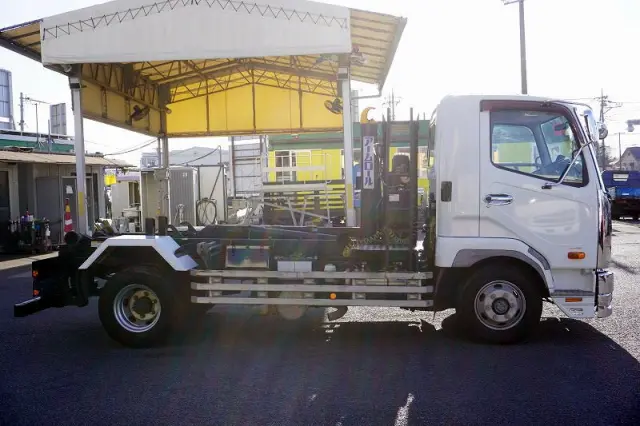 三菱 ファイター TKG-FK71F(2WD)の写真5