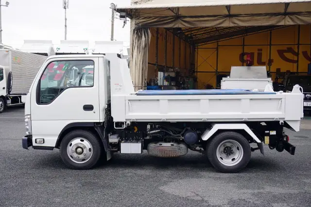 いすゞ エルフ TPG-NKR85AN(2WD)の写真3