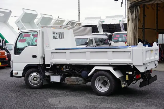 いすゞ エルフ TPG-NKR85AN(2WD)の写真7