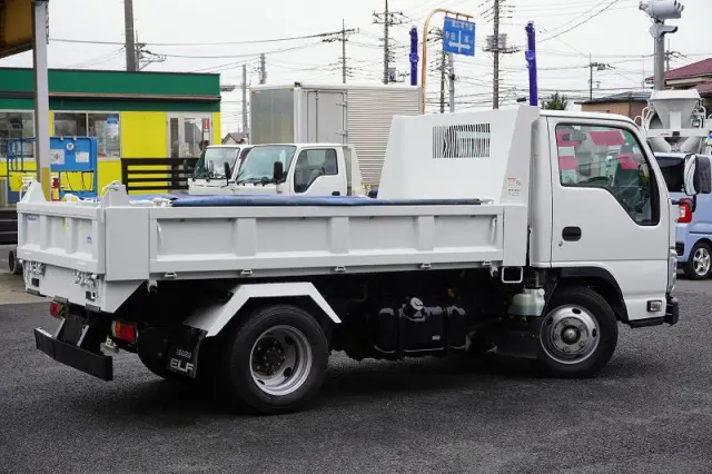 いすゞ エルフ TPG-NKR85AN(2WD)の写真8