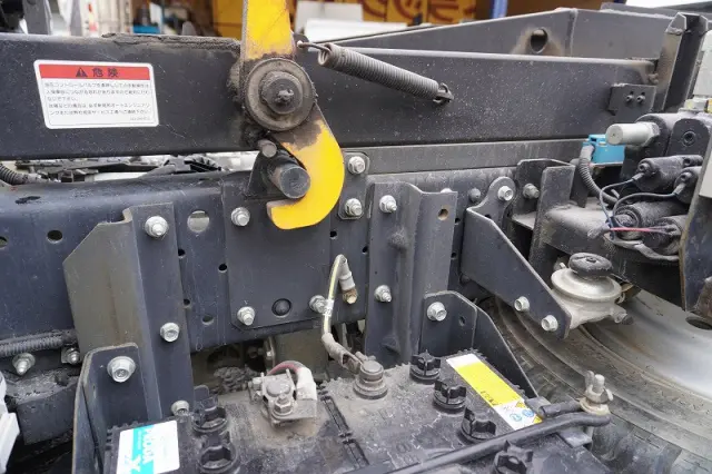 いすゞ エルフ TPG-NKR85AN(2WD)の写真13