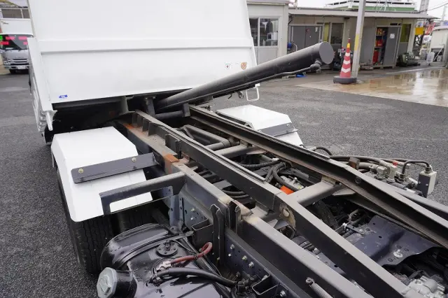 いすゞ エルフ TPG-NKR85AN(2WD)の写真20