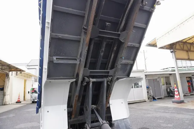 いすゞ エルフ TPG-NKR85AN(2WD)の写真30