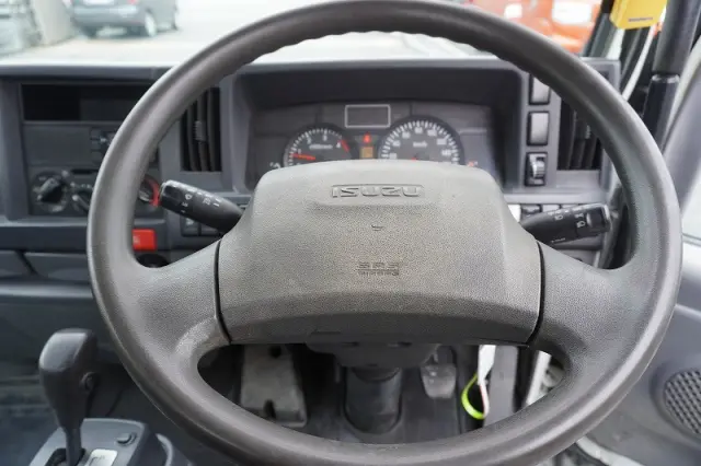 いすゞ エルフ TPG-NKR85AN(2WD)の写真31