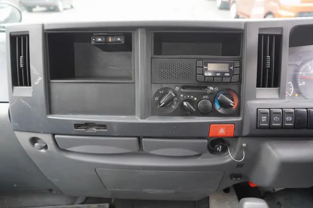 いすゞ エルフ TPG-NKR85AN(2WD)の写真33