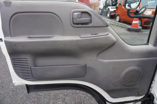 いすゞ エルフ TPG-NKR85AN(2WD)の写真41