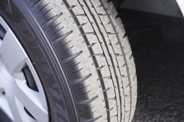 トヨタ ハイエースバン CBF-TRH200K(2WD)の写真10