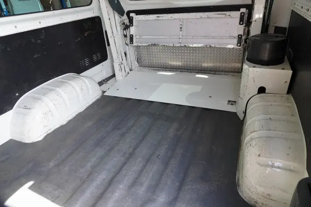 トヨタ ハイエースバン CBF-TRH200K(2WD)の写真25