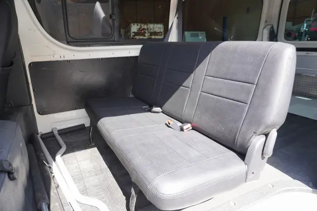 トヨタ ハイエースバン CBF-TRH200K(2WD)の写真27
