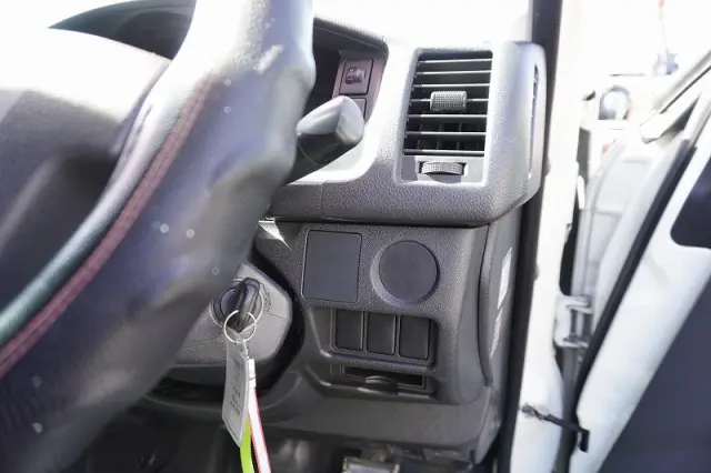 トヨタ ハイエースバン CBF-TRH200K(2WD)の写真34