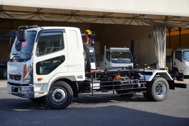 三菱 ファイター 2KG-FK62FZ(2WD)の写真1