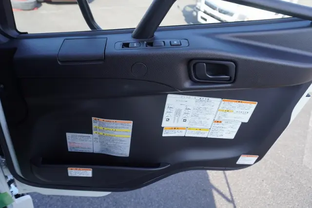 三菱 ファイター 2KG-FK62FZ(2WD)の写真30
