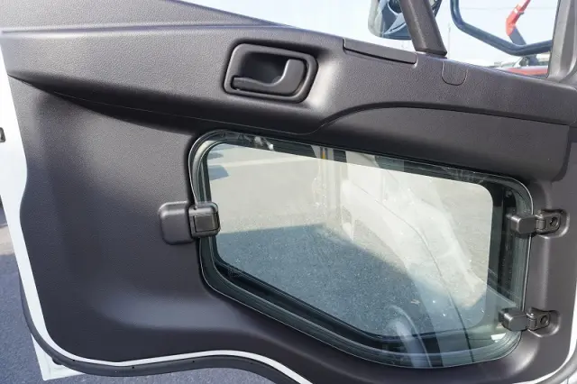 三菱 ファイター 2KG-FK62FZ(2WD)の写真34
