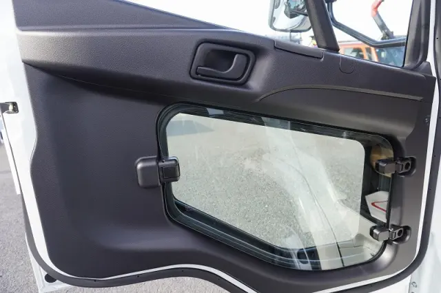 三菱 ファイター 2KG-FK72F(2WD)の写真35