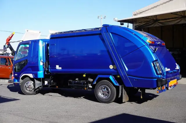 三菱 ファイター PA-FK61R(2WD)の写真7