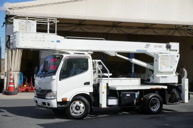 日野 デュトロ TKG-XZU640F(2WD)の写真1