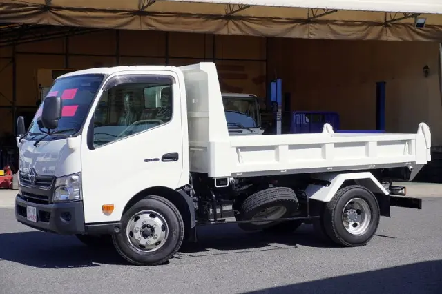 日野 デュトロ TKG-XZU700X(2WD)の写真1