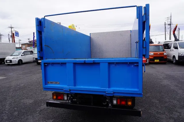 いすゞ エルフ TRG-NKR85A(2WD)の写真23