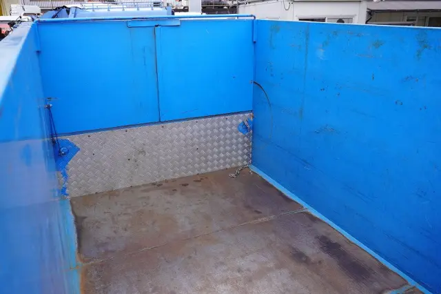 いすゞ エルフ TRG-NKR85A(2WD)の写真25