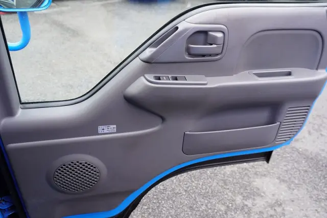 いすゞ エルフ TRG-NKR85A(2WD)の写真31