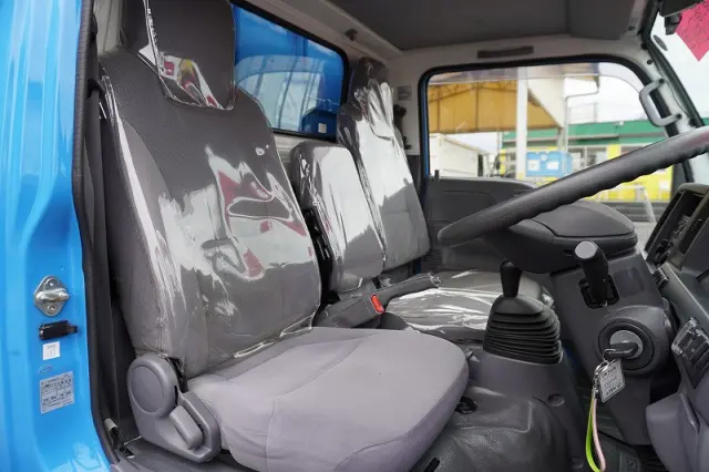 いすゞ エルフ TRG-NKR85A(2WD)の写真32