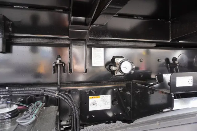 三菱 ファイター 2KG-FK62FZ(2WD)の写真12