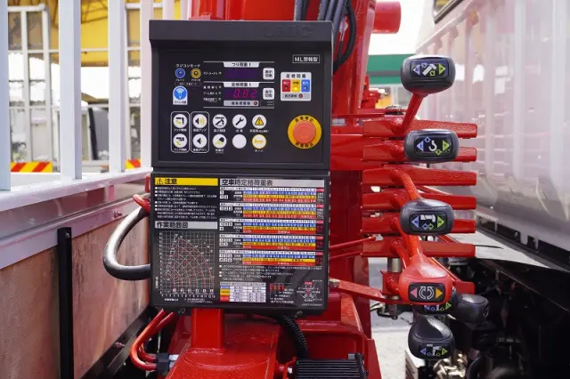 三菱 キャンター 2RG-FEB80(2WD)の写真32