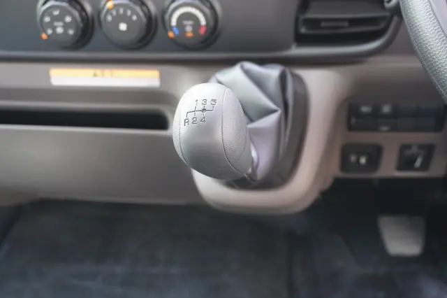 三菱 キャンター 2RG-FEB80(2WD)の写真36