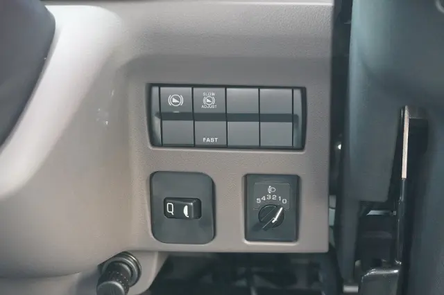 三菱 キャンター 2RG-FEB80(2WD)の写真38