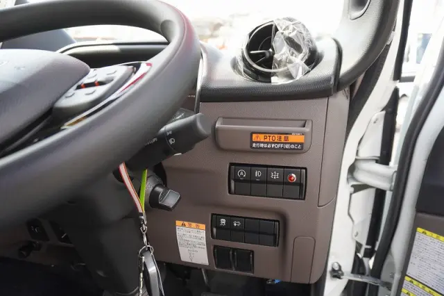 三菱 キャンター 2RG-FEB80(2WD)の写真40