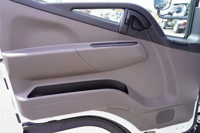 三菱 キャンター 2RG-FEB80(2WD)の写真46