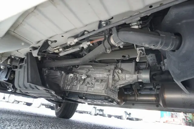 トヨタ ハイエースバン QDF-GDH201V(2WD)の写真12