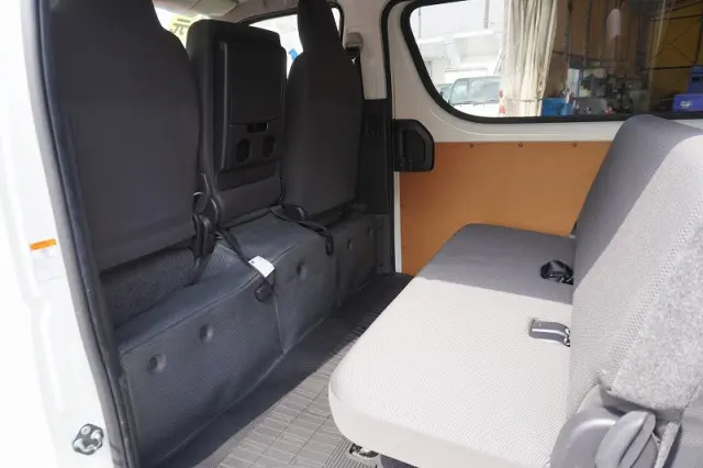 トヨタ ハイエースバン QDF-GDH201V(2WD)の写真20