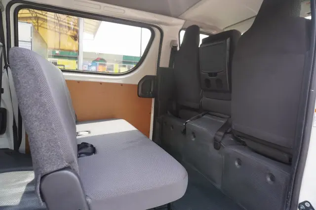 トヨタ ハイエースバン QDF-GDH201V(2WD)の写真22