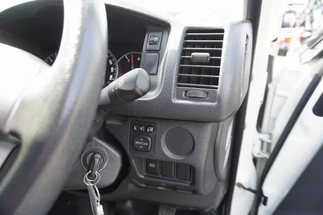 トヨタ ハイエースバン QDF-GDH201V(2WD)の写真29