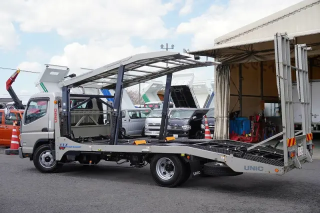 三菱 キャンター TPG-FEB90(2WD)の写真7