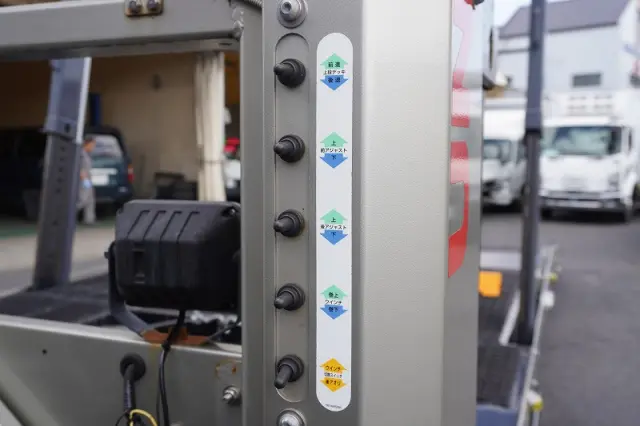 三菱 キャンター TPG-FEB90(2WD)の写真19