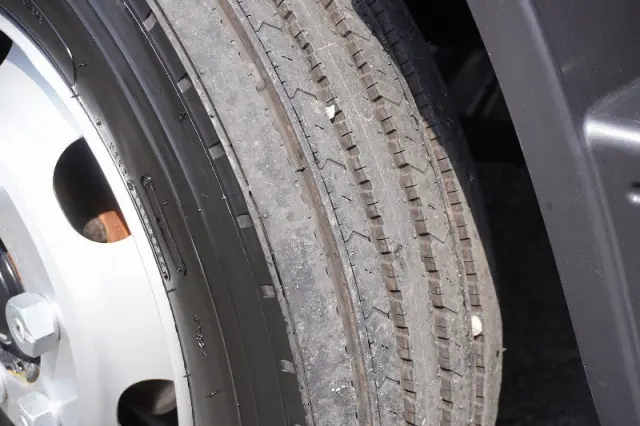 三菱 キャンター 2RG-FEB80(2WD)の写真9