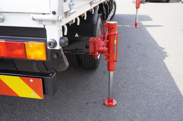 三菱 キャンター 2RG-FEB80(2WD)の写真28