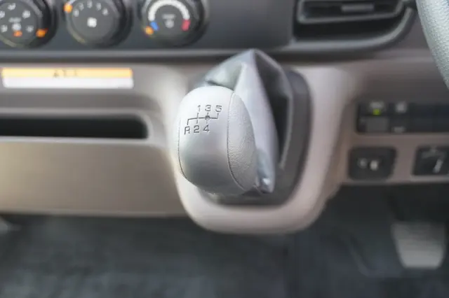 三菱 キャンター 2RG-FEB80(2WD)の写真36