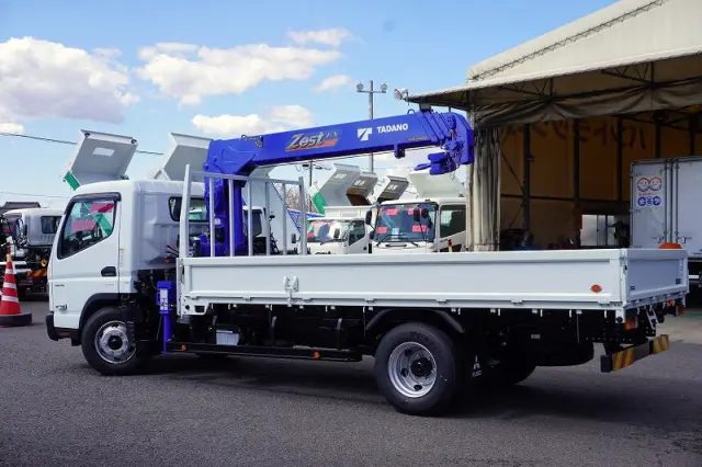 三菱 キャンター 2PG-FEB90(2WD)の写真7