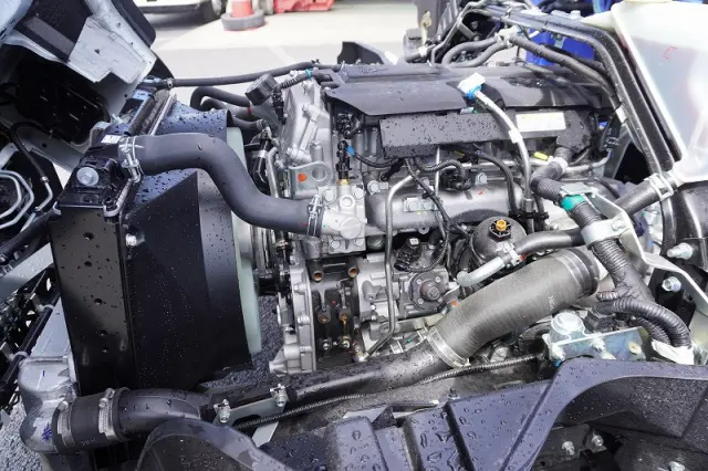 三菱 キャンター 2PG-FEB90(2WD)の写真13